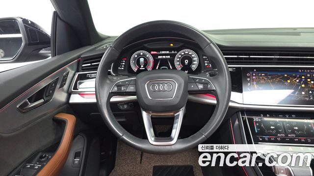 Audi Q8 2021 — photo 18