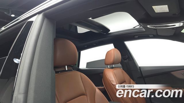 Audi Q8 2021 — photo 23