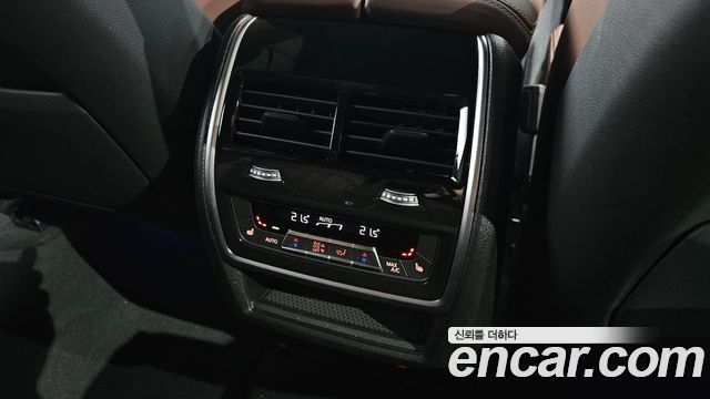 BMW X5 2026 — photo 28