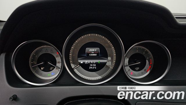 Mercedes-Benz C-Class 2013 — photo 11
