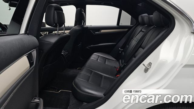 Mercedes-Benz C-Class 2013 — photo 17