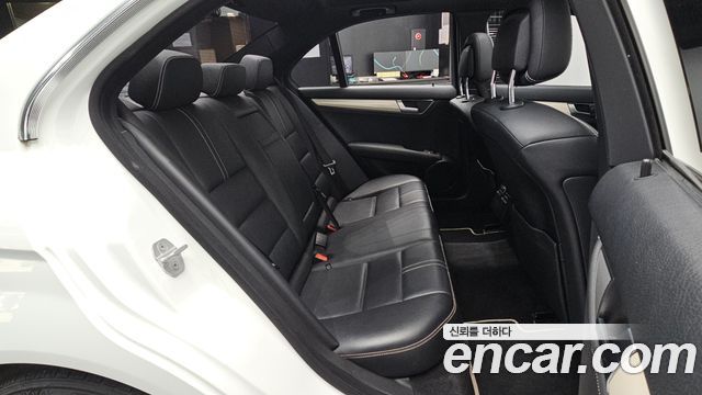 Mercedes-Benz C-Class 2013 — photo 18