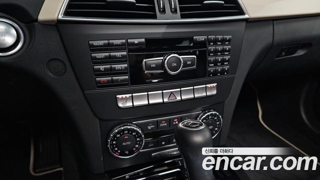 Mercedes-Benz C-Class 2013 — photo 23