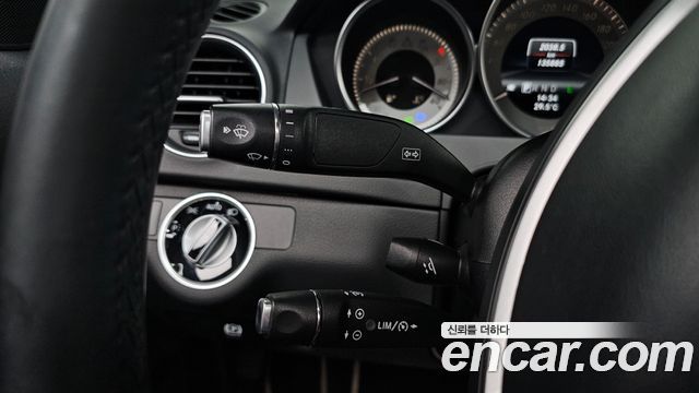 Mercedes-Benz C-Class 2013 — photo 25