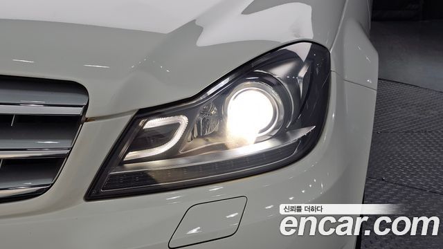 Mercedes-Benz C-Class 2013 — photo 8