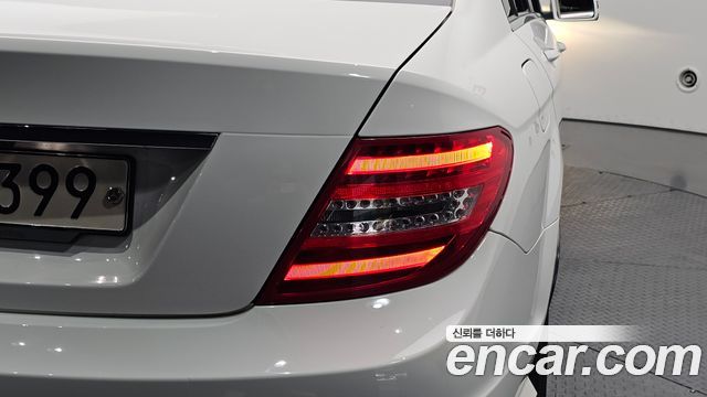 Mercedes-Benz C-Class 2013 — photo 9