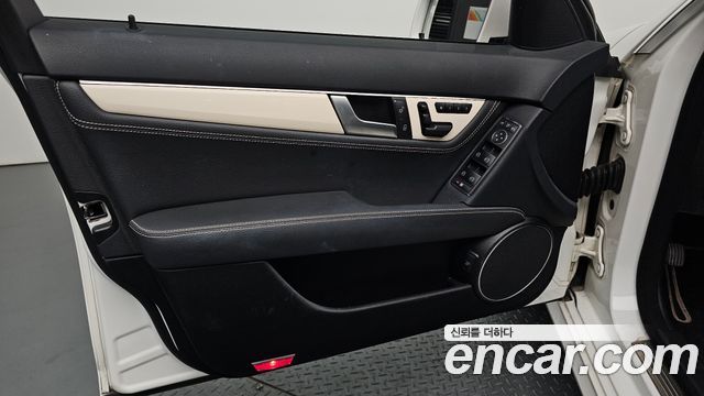 Mercedes-Benz C-Class 2013 — photo 14