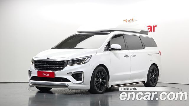 Kia Canival 2020 — photo 1