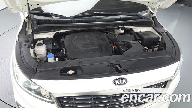Kia Canival 2020 — photo 6
