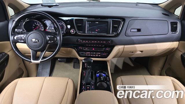 Kia Canival 2020 — photo 10