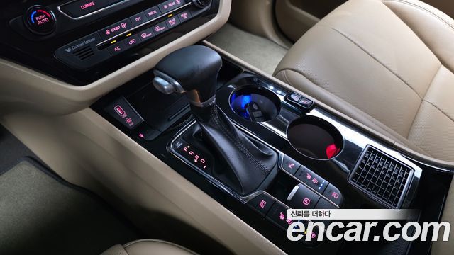 Kia Canival 2020 — photo 12