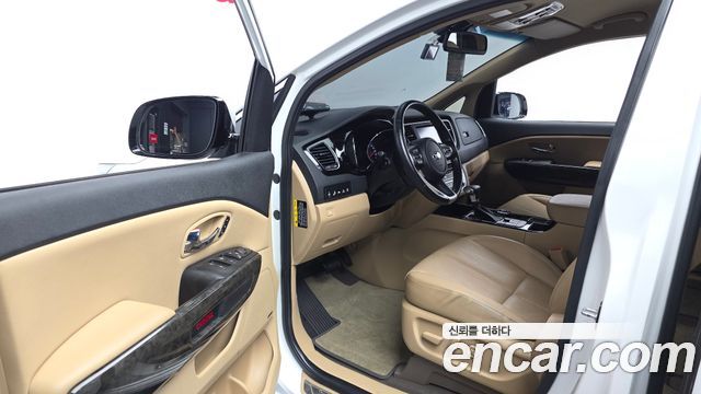 Kia Canival 2020 — photo 13