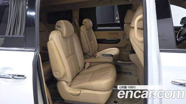 Kia Canival 2020 — photo 18