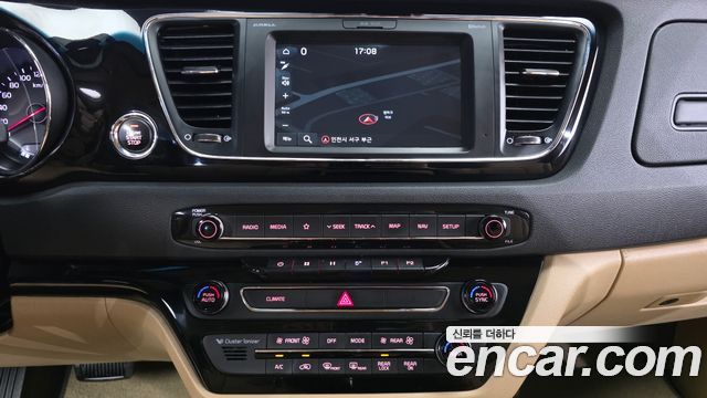 Kia Canival 2020 — photo 20
