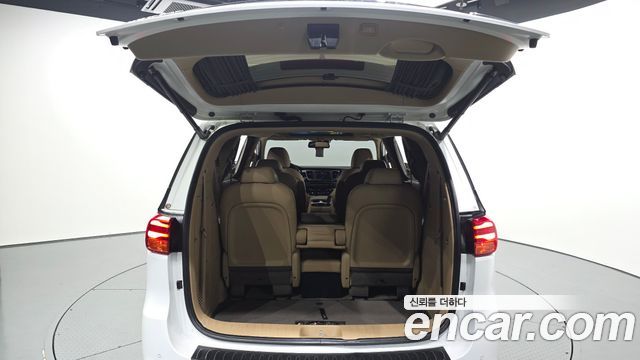 Kia Canival 2020 — photo 26