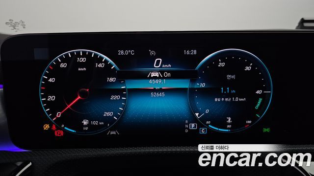 Mercedes-Benz CLA-Class 2021 — photo 11