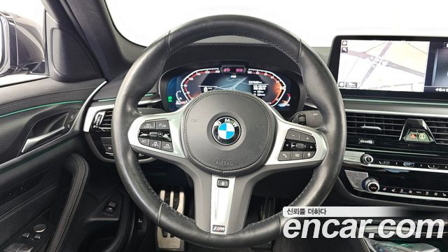 BMW 5-Series 2023 — photo 19