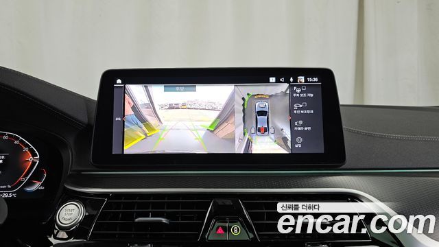 BMW 5-Series 2023 — photo 21