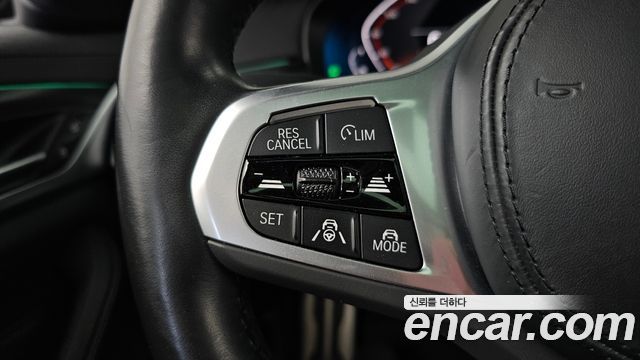 BMW 5-Series 2023 — photo 31