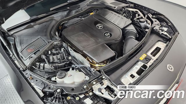 Mercedes-Benz C-Class 2025 — photo 6