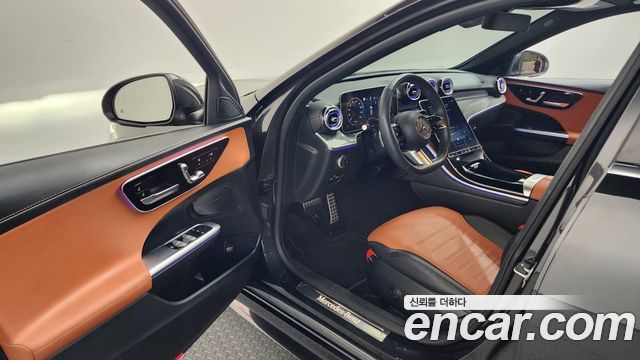 Mercedes-Benz C-Class 2025 — photo 13