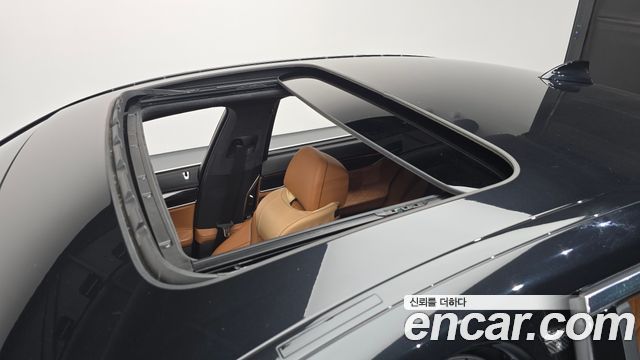 BMW 7-Series 2021 — photo 19