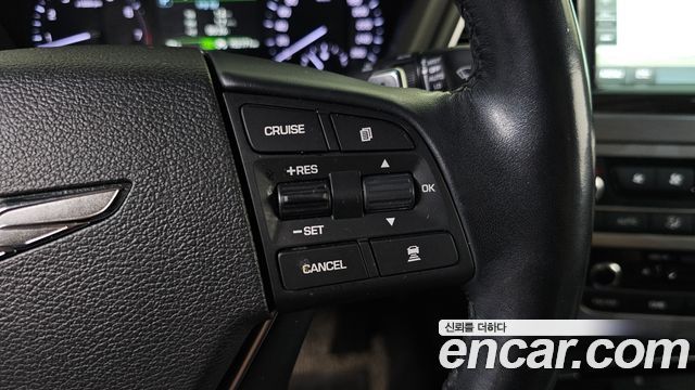 Genesis G80 2017 — photo 20