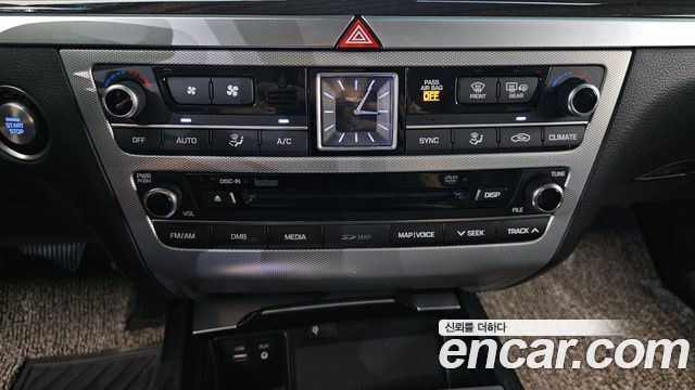 Genesis G80 2017 — photo 21