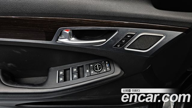 Genesis G80 2017 — photo 22