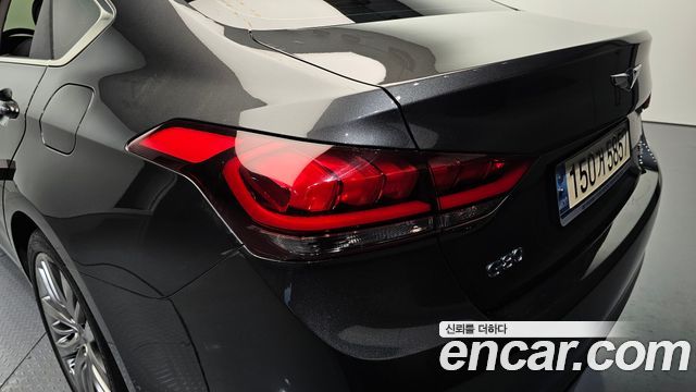 Genesis G80 2017 — photo 9