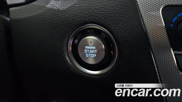 Genesis G80 2017 — photo 34