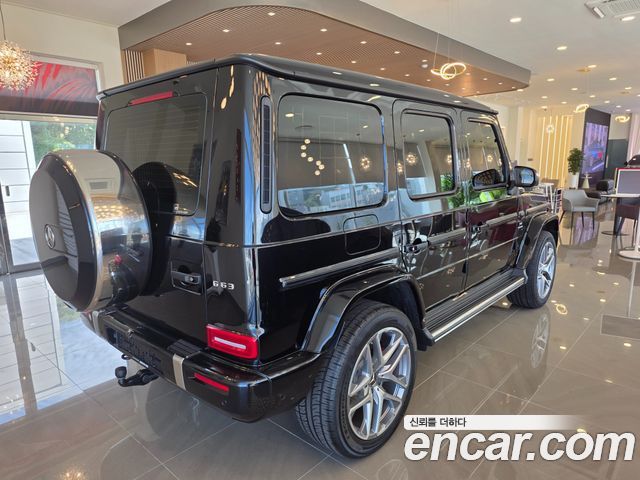 Mercedes-Benz G-Class 2026 — photo 2