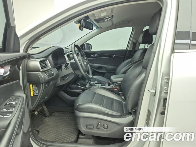 Kia Sorento 2016 — photo 11