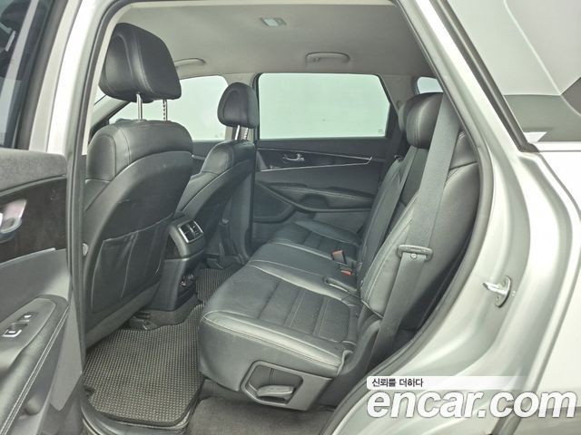 Kia Sorento 2016 — photo 12