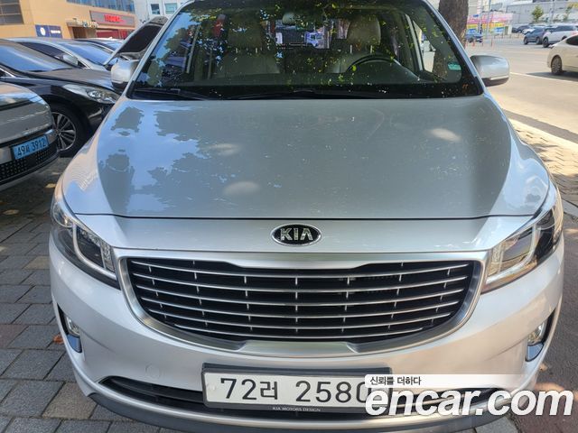 Kia Canival 2015 — photo 3