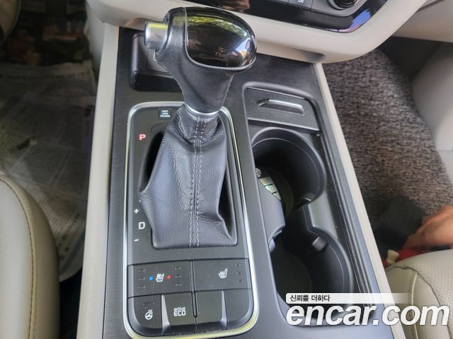 Kia Canival 2015 — photo 9