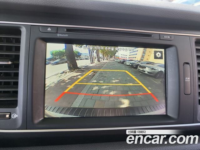Kia Canival 2015 — photo 12