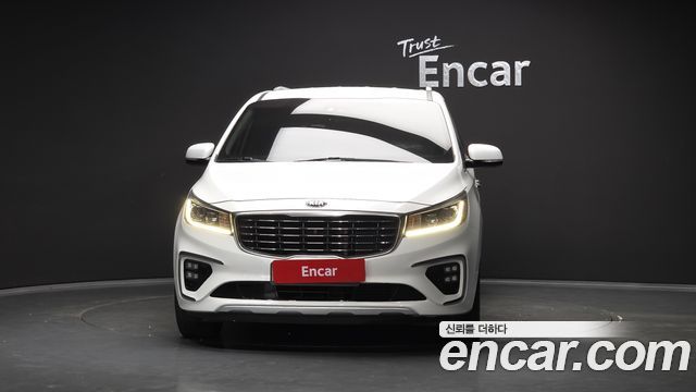 Kia Canival 2019 — photo 3