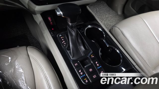 Kia Canival 2019 — photo 9