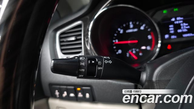 Kia Canival 2019 — photo 17