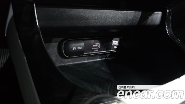 Kia Seltos 2023 — photo 29