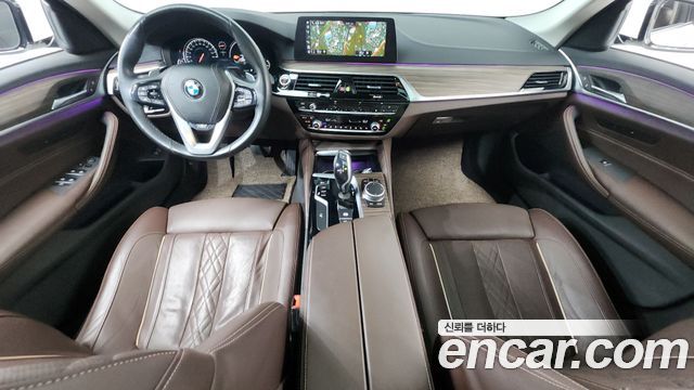 BMW 5-Series 2018 — photo 7