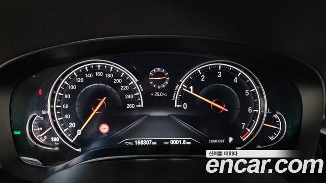 BMW 5-Series 2018 — photo 8
