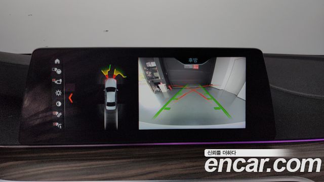 BMW 5-Series 2018 — photo 15