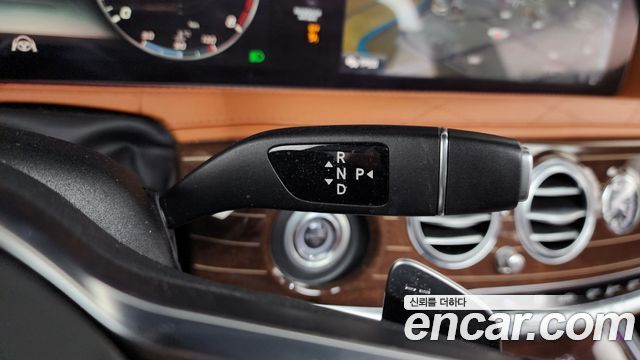 Mercedes-Benz S-Class 2019 — photo 9