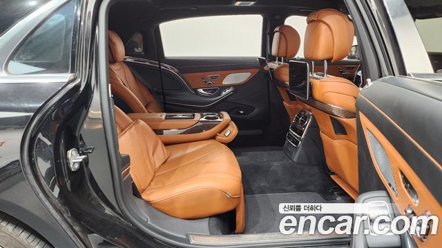 Mercedes-Benz S-Class 2019 — photo 12