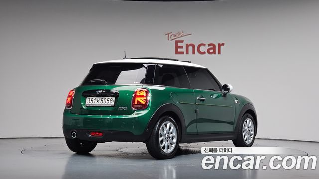 Mini Cooper 2020 — photo 2