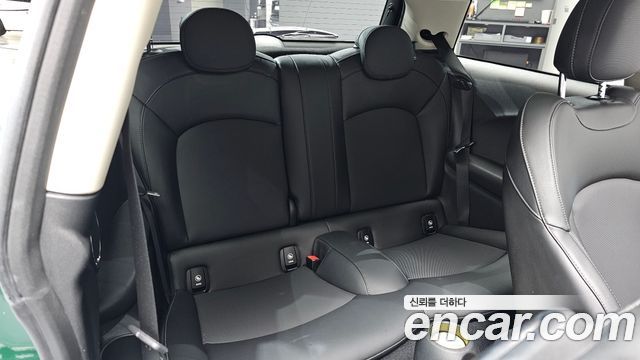 Mini Cooper 2020 — photo 17