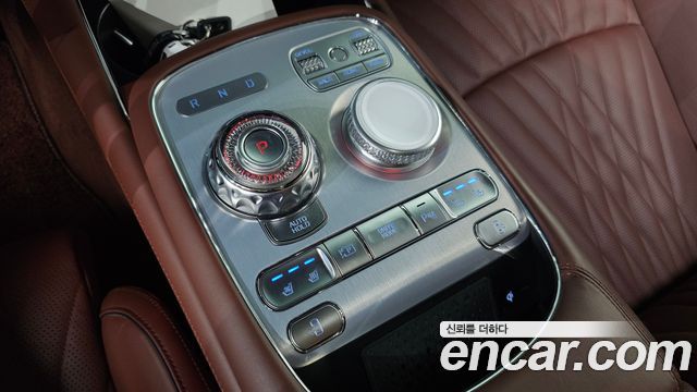 Genesis G90 2023 — photo 12
