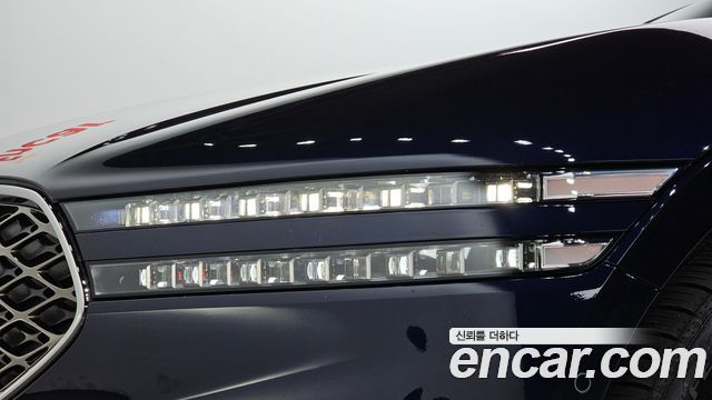 Genesis G90 2023 — photo 8